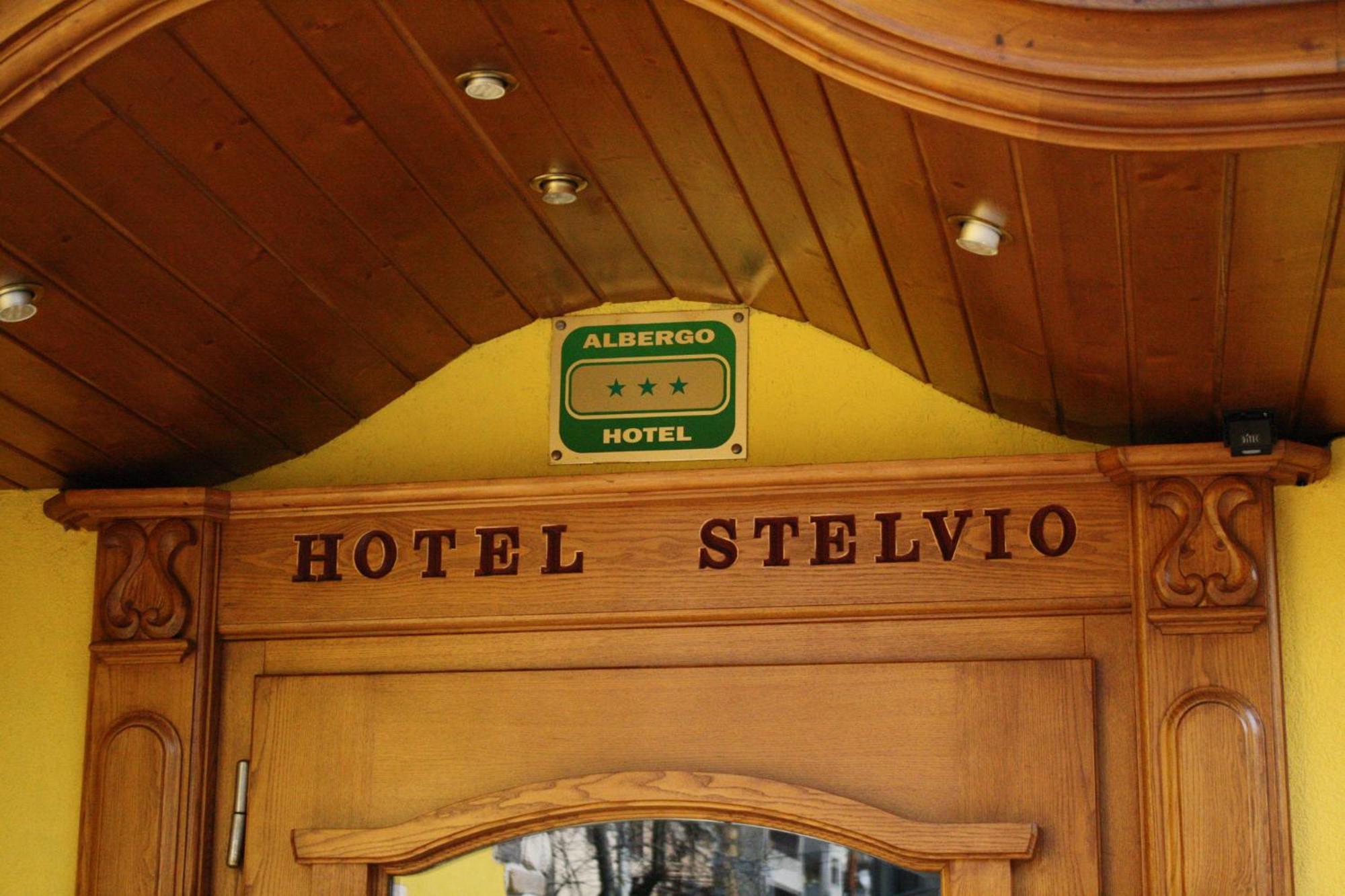 Hotel Stelvio Varese Eksteriør bilde