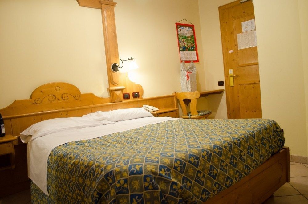 Hotel Stelvio Varese Eksteriør bilde