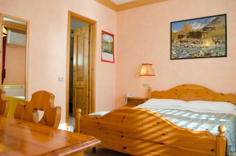 Hotel Stelvio Varese Eksteriør bilde